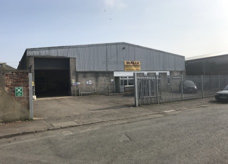 The premises comprise a single storey industrial warehouse unit constructed on a steel portal frame with brick and clad elevations under a corrugated sheet roof. The building is available on a new...