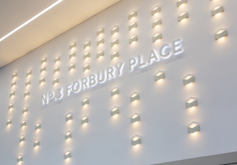 No.3 Forbury Place offers high quality office space from 2,827 sq ft up to 17,032 sq ft over two partial floorplates, with a mix of fitted suites and CAT A space. Features include an enhanced reception, external landscaping and an eatery 'Forbury Kit...