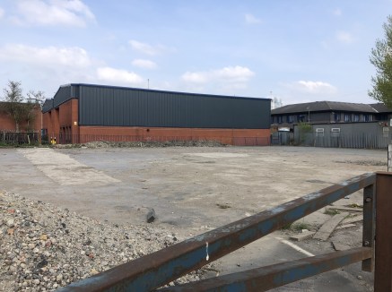 The site is the former location of the Lord Nelson Inn (now demolished) and is adjacent to the Emmanuel Trading Estate. The site is predominantly level and regular in shape with frontage to Holbeck Lane of c 43 m and average depth of c25m.