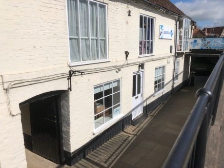 659 sq ft\n\nGround Floor Retail / Office / Showroom Premises\n\nThe property is a single office suite which can be used for a variety of purposes including retail, showroom etc.\n\nThe current tenant has divided the space to create a boardroom area...