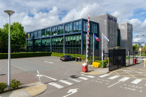 * Grade A HQ office building

* Prominent location 

* Allocated car parking (1:305 sq ft)