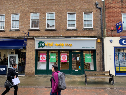 The property is situated on the southern section of Peascod Street which is the premier pedestrianised shopping road in Windsor. It is adjacent to Coral bookmakers and Rush hair salon, close to the new Gails Bakery unit and Specsavers. Windsor is an...