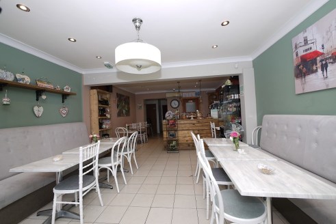 We are pleased to present to you this well established Cafe that has become available to buy. Holding a A3 license this business is a great investment.