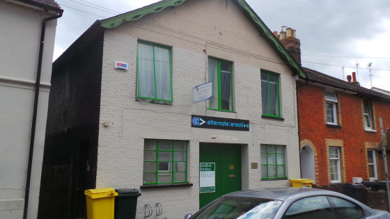 This effectively end-terraced building of solid brick construction has been refurbished and provides four separate 1st floor office/studio/storage areas with this one being located in the middle of the premises with the benefit of WC

facilities. Sui...