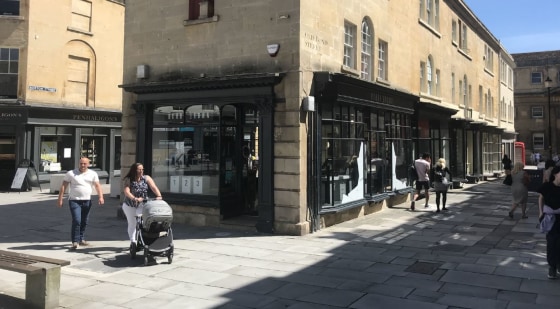 Retail Premises to Let with a total ground floor sales space of 29.71 Sq M (320 Sq Ft)

The property is Grade II Listed and within the Bath conservation Area. The property benefits from an attractive triple frontage onto Old Bond Street, Milsom Stree...