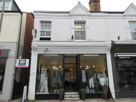 Weybridge town centre A1 retail unit