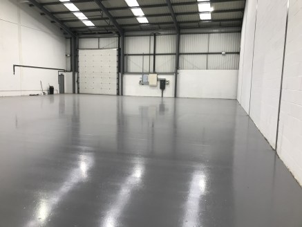 INDUSTRIAL/WAREHOUSE - TEAM VALLEY, GATESHEAD

 High quality unit recently refurbished

 926.63 m (9,974 ft)

 Excellent communication links

 Dedicated car parking provision

 Modern warehouse with two story office accommodation

DESCRIPTION

The pr...