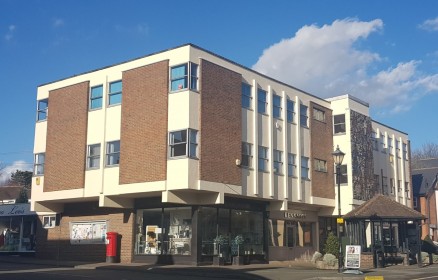 The Chequers is situated on the north side of Ingatestone High Street (B1002) on the corner of its junction with Market Place. The B1002 connects with the A12 southbound approx. 2 miles away and northbound approx. 2.5 miles.