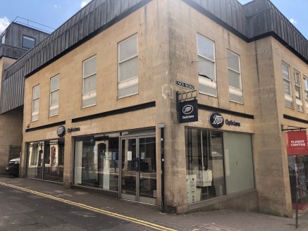 Retail Property to Let

Total Sales Space - Approximately 57.60 Sq M (620 Sq Ft)

The property benefits from an attractive glazed return frontage onto Union Passage and Upper Borough Walls. The ground floor offers open plan sales space with ancillary...