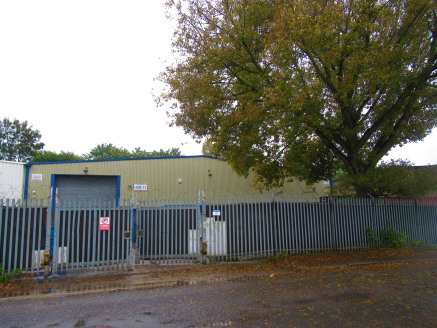 Light industrial premises with additional mezzanine and front...