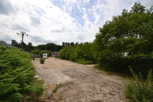 Freehold development site of around 1.5 acres suitable for a variety of uses....