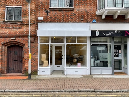 The premises are located on the south side of Station Road very close to the public car park and Waitrose. Short-stay street parking is along Station Road. Many of the office buildings in Station Road have been converted to flats leaving a healthy mi...