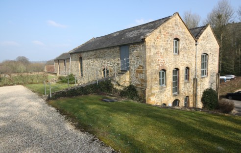 High quality two-storey office building within a Grade II Listed converted mill. N.I.A of 410 Sq M (4,412 Sq Ft). Rural setting 2.5 miles to A303 and 1.5 to Ilminster. Self-contained office suite with kitchen, disabled WC facilities and lift. Potenti...