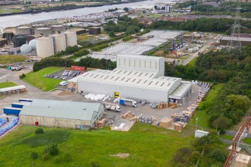 FOR SALE - EXTENSIVE INDUSTRIAL / OFFICE AND STORAGE FACILITY.

 EXCELLENT ACCESS TO A19/ TYNE TUNNEL 

 FREEHOLD OPPORTUNITY 

 POTENTIAL ALTERNATIVE USES STPP 

 RIVER FRONTAGE 

 OPPORTUNITIES TO BREAK UP