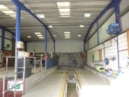 Rare opportunity to acquire freehold industrial units in a self-contained site. Total area approximately 741.76 sq m (7,984 sq ft) and the site area extends to circa 0.277 hectares (0....