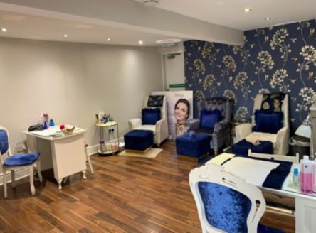 A fantastic opportunity to lease a prominent main road position amongst the busy night time area that combines food and drink, retail, agency and homeware operations.<br><br>Currently a beauty salon that is due to vacate soon, it would be suitable fo...