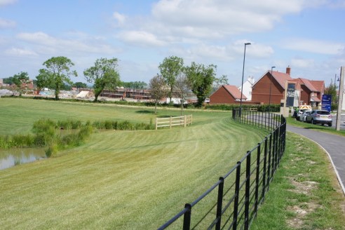 Tadpole Garden Village is a new innovative development now underway just to the north of Swindon. The principle access to it is via Tadpole Lane from the A419, or from north Swindon via Thamesdown Drive. The plot is approximately 6.6 miles from the t...