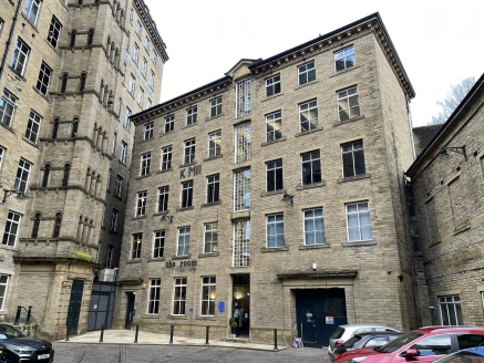 K Mill is situated adjacent to G Mill at Dean Clough and offers a variety of modern office suites having character features to include large windows, exposed stone and brick work and character steel columns. The suites on offer range from 1,260-1,478...