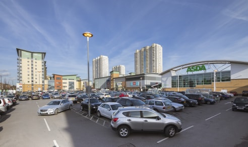 Edmonton Green is situated in the London borough of Enfield. The area is a busy suburban town located approximately 10 miles north of Central London, 2.5 miles south of Enfield and 4 miles north-east of Wood Green. Being situated within a popular bor...