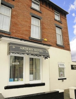 A high quality leasehold Guest House located in Blackpool Town Centre. Excellent position close to the Promenade, Tower, shops, bars and theatres. The 9 en suite letting bedrooms have central heating, double glazing, TV's, tea and coffee making facil...