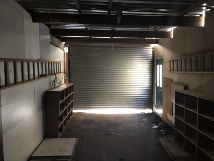 Amco Commercial are pleased to offer this Ground Floor

Storage Unit.

The premises have ground floor access with large roller shutter entrance. The total floor area is 302sqft.

Specification

Suitable for Storage

Pedestrian Access

Flexible Terms...