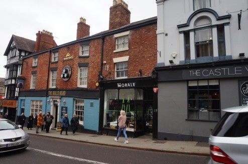 Retail Unit Fronting a Main Approach to the Town Centre\nClose to Shrewsbury Train Station\nIncludes Basement Area\nSales Area: 42.08 sq m (453 sq ft) Total Area: 70....