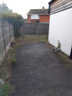 The property comprises a detached premises which has been in use as a gym but which would suit a variety of commercial uses. The property has forecourt car parking having a front office with flat felt roof with the warehouse being of steel frame cons...