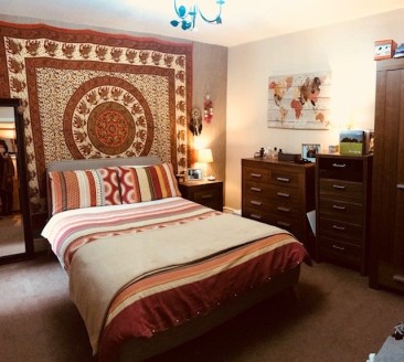 Substantial 4 storey Licensed Hotel situated in Blackpool Town Centre close to the Winter Gardens, entertainments and all amenities. Beautifully appointed 17 en suite bedrooms fully equipped for 50 guests....