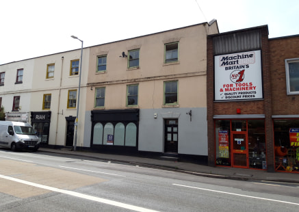 Ground floor self contained 485 sq ft office / retail accommodation proving window displays, open plan area with kitchenette and WC.