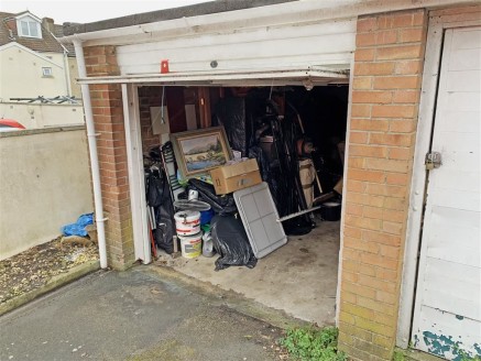 GUIDE PRICE �8,000-�10,000. A single lock-up garage with modern up and over door situated in a residential cul de sac in Kingswood. The property would be ideal for parking or secure storage.