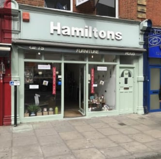 The property is in reasonable decorative order internally with spot lighting, exposed floorboards and traditional shop front as well as an awning. Arranged as open plan accommodation with WC and kitchenette to the rear.

The property is situated at t...