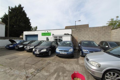 An opportunity to lease a light industrial unit (approx. 1,918 sq ft) with additional front forecourt occupying a site of approximately 0.11 acres. The property is situated in a predominantly residential area within close proximity to ASDA supermarke...