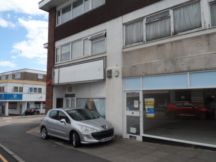 This commercial unit, located on Harwich High Street, has sales accommodation over ground floor only and is predominantly open plan and benefits from a glazed façade. The property benefits from a small office space, WC and kitchen facilities.

There...