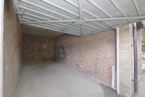 Victor Michael are pleased to offer three garages to rent located in Redbridge just moments away from Redbridge underground station on the central line. size in meter 2.13 X 5.18