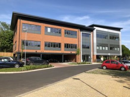 *UNDER OFFER* 1 Lea Business Park, Lower Luton Road, Harpenden AL5 5EQ