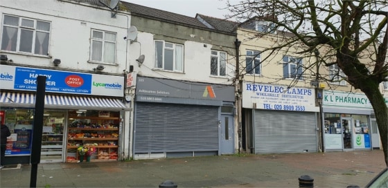Business lease for sale\n\nalexandra park is pleased to offer this lock up shop Solicitor's office for rent in this busy parade. Approx 600 sqft. Rent Â&pound;15k per annum....