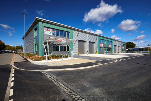 UNIT 1 - 7,444 sq. ft. BRAND NEW WAREHOUSE AND TRADE COUNTER WITH SECURE YARD, CHELMSFORD<br><br>Location<br><br>Trade City Chelmsford is located on Montrose Road, within Dukes Park Industrial estate which is regarded as the premier industrial/ wareh...