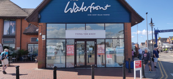 * 14 Office & 14 Retail units 

* Part of the Waterfront development at at Sovereign Harbour Eastbourne 

* Food, retail and leisure outlets including Harvester, Simply Italian and Coco Hair in the doorstep

* The complex provides 418 general parking...