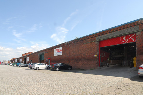 Terrace of industrial / warehouse units with frontage to Dock Road

6,736 sq ft to 17,151 sq ft

(May Sub-divide)

Rent - £3.50 p.s.f