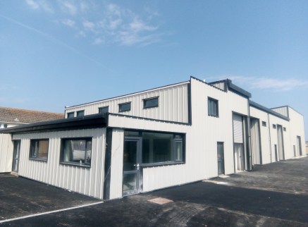 Industrial/Storage/Workshop/Office Units with Large Communal Yard Area, 3 Phase Power, Superfast Internet (FTTC), Self-Contained Site with On-Site Security & CCTV, Parking Spaces.