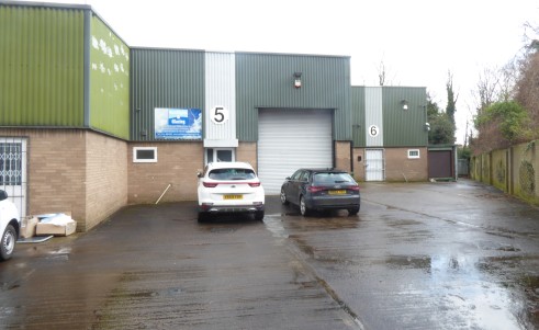 Modern industrial unit situated on a small estate of 6 units.\n\n* Large shared concrete service yard\n* Prominent main road location\n* Good access to the M1 motorway\n* Established commercial location\n\nEPC\n\nD90\n\nViewing\n\nAs a result of curr...