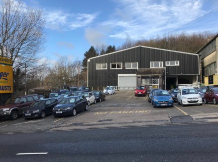 EX-GARAGE/WAREHOUSE TO LET 4294 SQFT OF WAREHOUSE/GARAGE SPACE WITH VEHICLE ACCESS ADDITIONAL 172SQFT OF LOFT SPACE AND SPRAY BOOTH WITH RAMP INCLUDED LOCATED ON RUTLAND ROAD SHEFFIELD WITHIN ARRAY OF COMMERCIAL PROPERTIES AND BUSINESS.