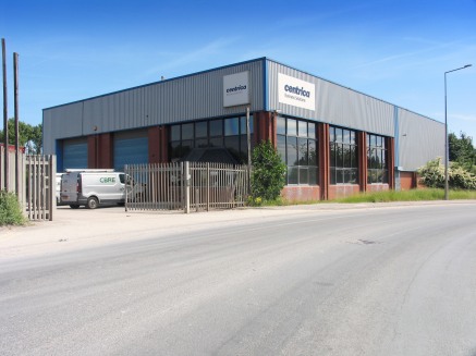 The premises comprise a detached modern warehouse unit of steel portal frame construction. Elevations are of brick and block work with part insulated profile steel 

cladding to the upper walls and the roof which incorportes rooflights. The warehouse...