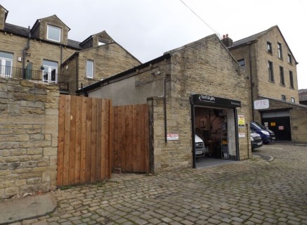 LOCATION\n\nThe property occupies a prominent end parade position on Albert Road, the main arterial route into the centre of Colne, benefiting from a good level of passing traffic. A number of established occupiers are within the near vicinity includ...