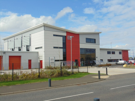Potential new build industrial unit. Full planning consent in place. Delivery within 12 months. 10m eaves. 3 level access loading doors and 3 dock level loading doors. Floor loading 50kn/m2. Secure yard. 51 car parking spaces. 4,250 sq ft office at f...