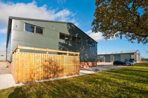 These new units will comprise 3 adjoining light industrial business forming the next Phase of this popular Business Park. Access is via a private estate road, leading from the...