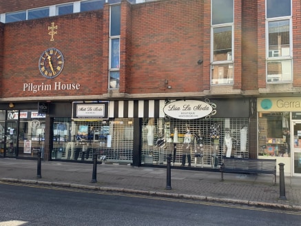 The unit is located on the east side of Packhorse Road close to Fego Cafe, opposite Screwfix and along from M & S Simply Foods and Majestic Wine Warehouse. The Post Office is nearby and the property is close to the Tesco superstore and Packhorse Road...