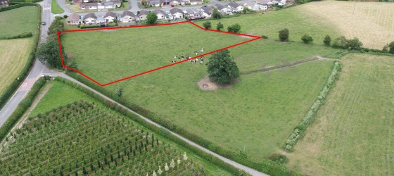 This level and regular shaped site extends in total to approx. 1.9 acres (0.76 hectares) and is located on the edge of Guilsfield, adjacent to an established residential development whilst only a short distance away from the village primary school, c...