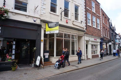 Town Centre Shop\nPotential Living Accommodation\nGood Pedestrian Footfall on Main Approach to High Street\nGround Floor Area approx. 80.77 sq m (870 sq ft) Total Area approx. 293....