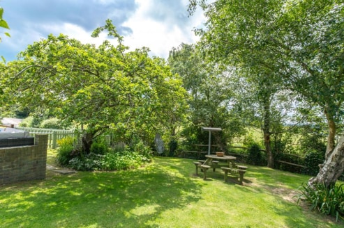 A versatile residential and equestrian property with a detached 3/4 bedroom farmhouse and a range of useful outbuildings and equine facilities. In all about 6.